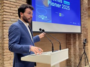 Ricard Farín, conductor de l'acte (Premis Pioner 2025)