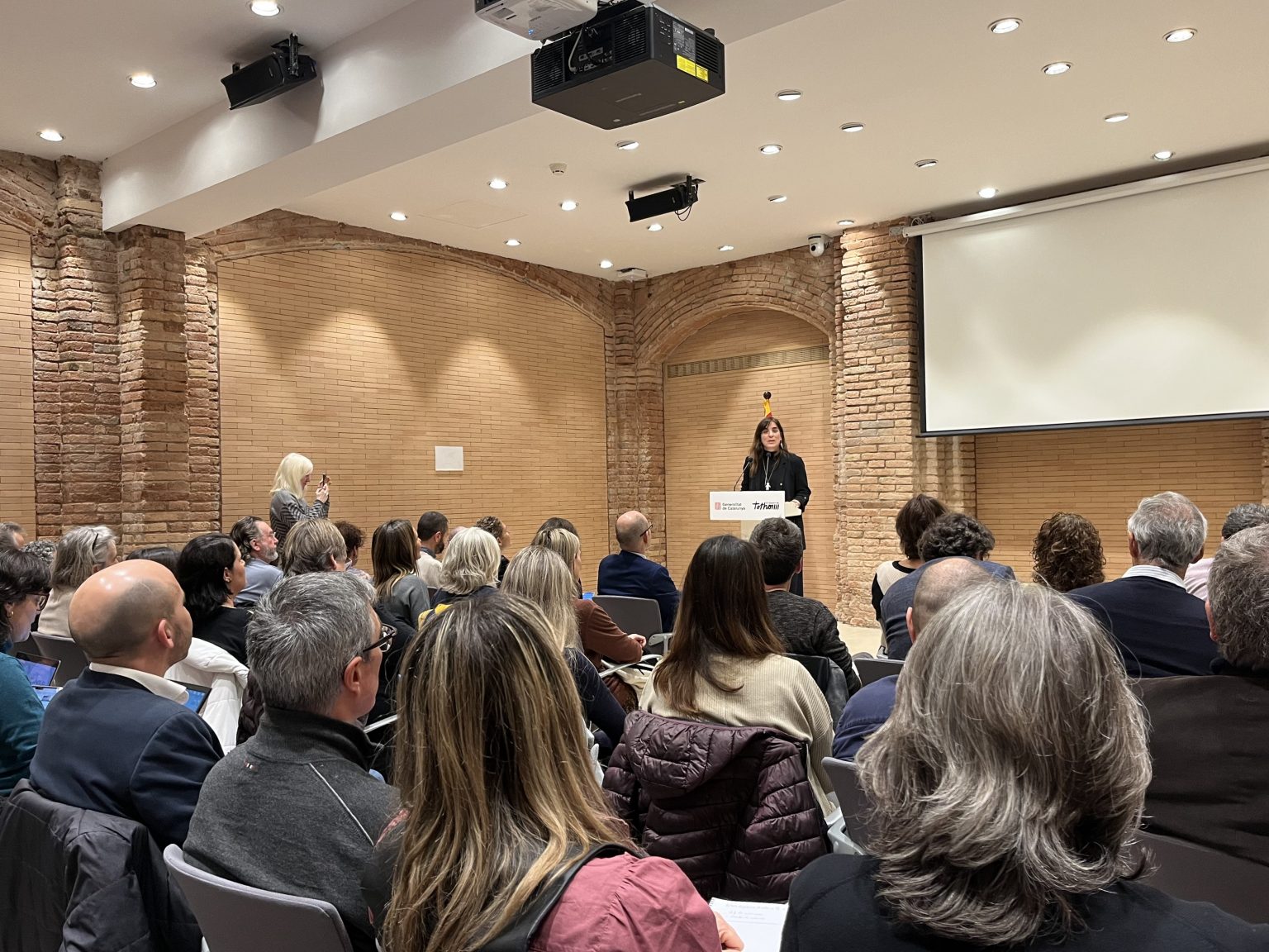 Trobada amb les direccions de centres CERCA